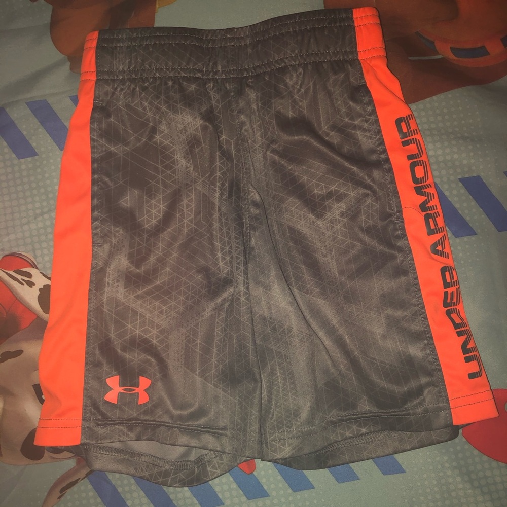 Under Armour Shorts, Size 5 Boys